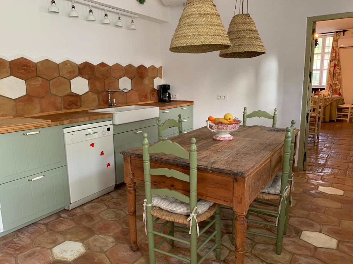 Villa Cortijo El Triguero N-398 Ctra Carmona – El Viso del Alcor Km 18 Exterior foto