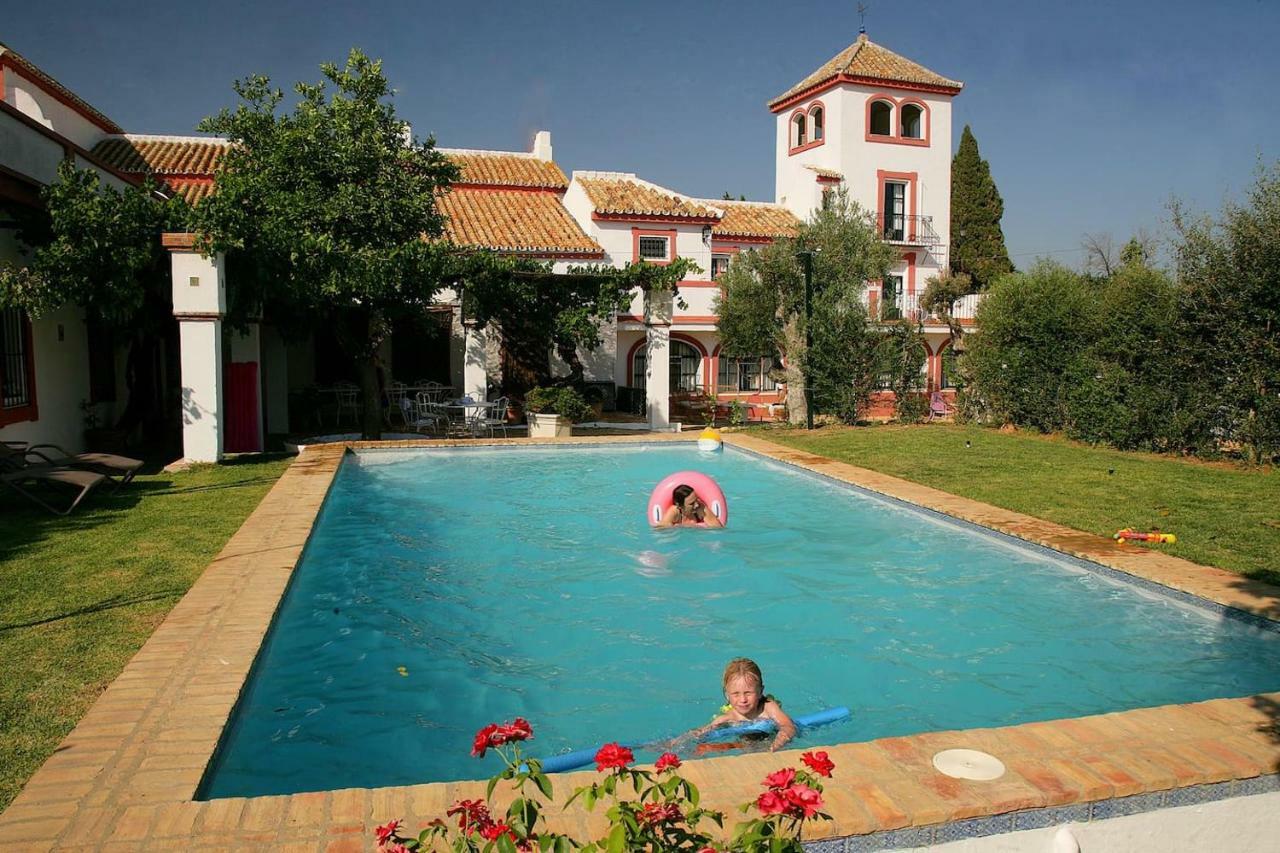 Villa Cortijo El Triguero N-398 Ctra Carmona – El Viso del Alcor Km 18 Exterior foto