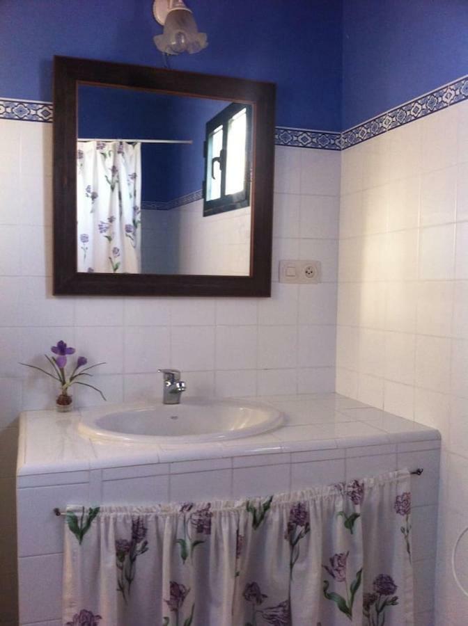 Villa Cortijo El Triguero N-398 Ctra Carmona – El Viso del Alcor Km 18 Exterior foto